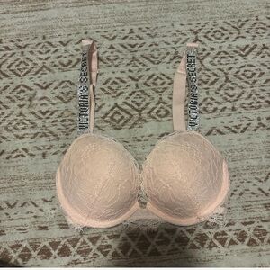 Victoria Secret Shiny strap bra